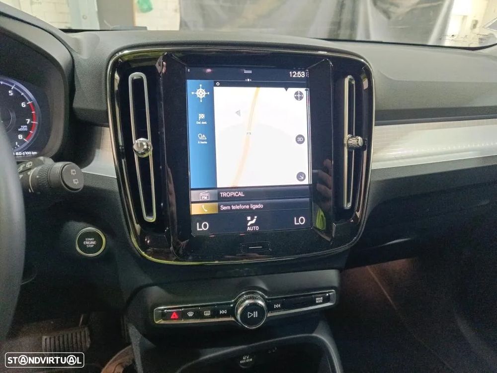 Volvo XC 40 1.5 T2 Momentum Geartronic - 7