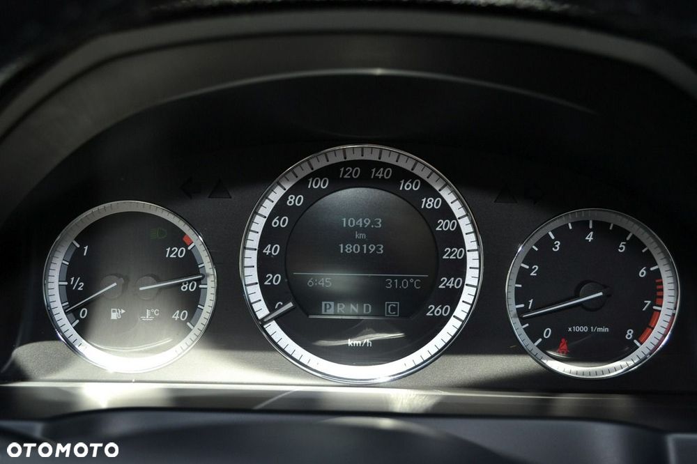 Mercedes-Benz Klasa C 180 BlueEFFICIENCY 7G-TRONIC Elegance - 20