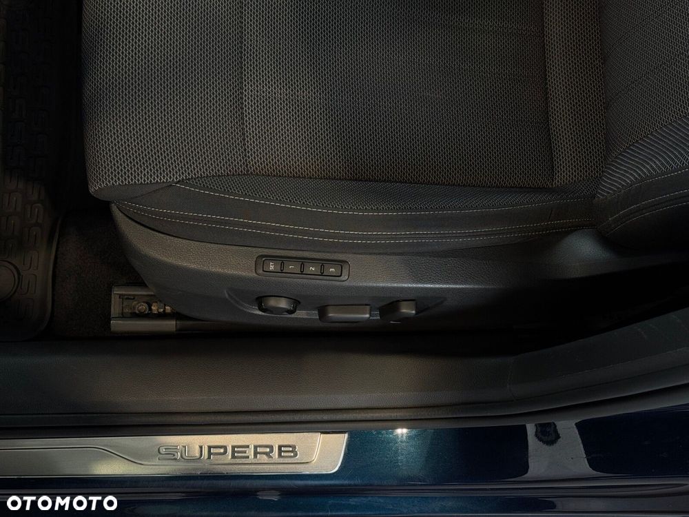 Skoda Superb 2.0 TDI SCR Style DSG - 12