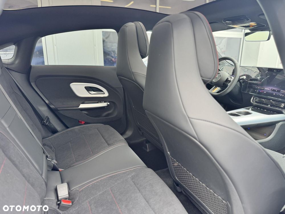 Mercedes-Benz CLA 200 mHEV 8G-DCT - 19