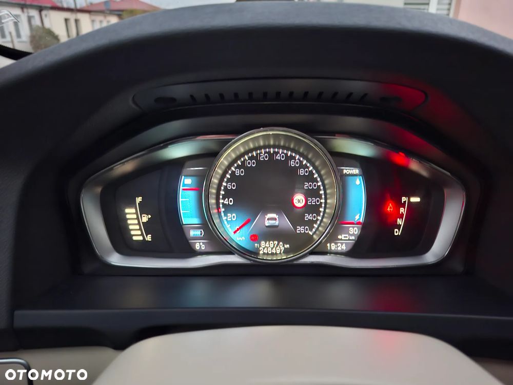 Volvo V60 D6 Twin Engine Geartronic Summum - 9
