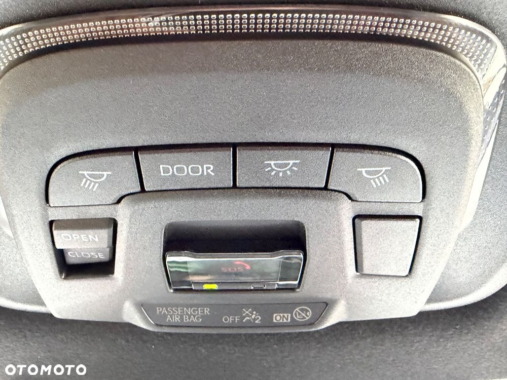 Toyota Corolla Cross 2.0 Hybrid Premiere Edition - 17