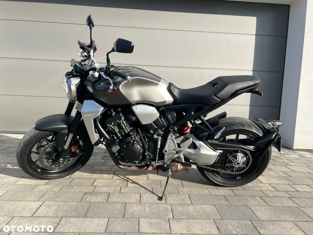 Honda CB - 8