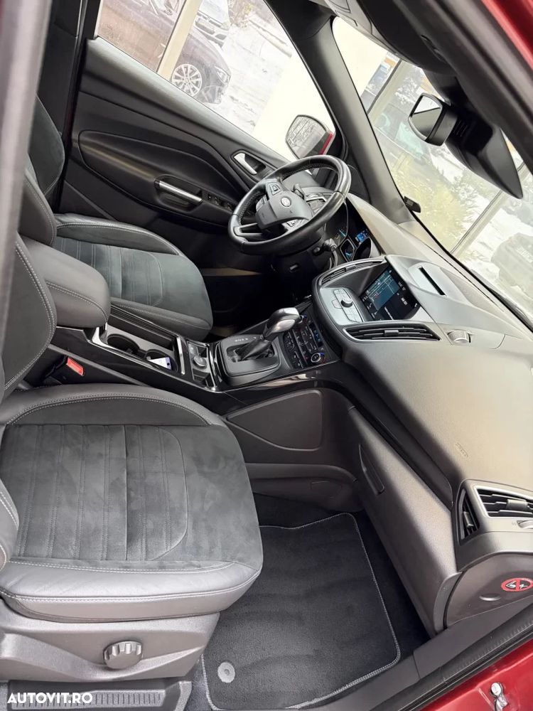 Ford Kuga - 10