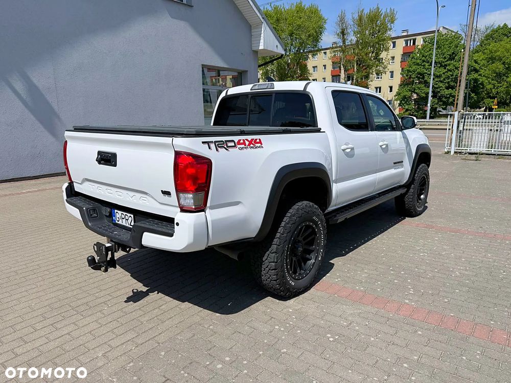 Toyota Tacoma - 5