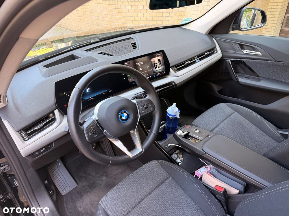 BMW iX1 eDrive20 - 8