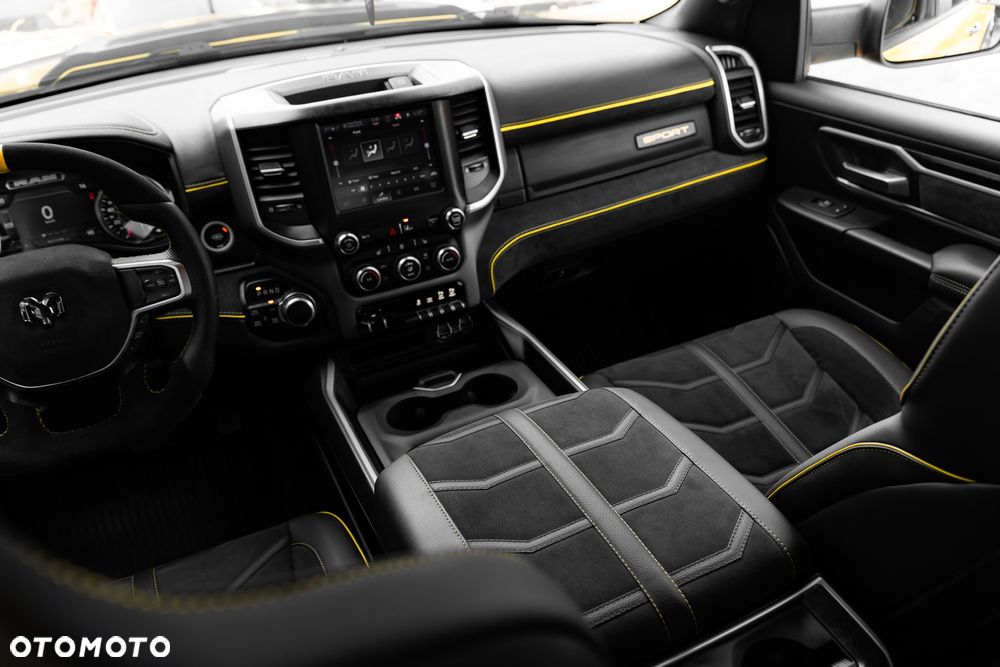 RAM 1500 Quad Cab Longbed Bighorn - 17