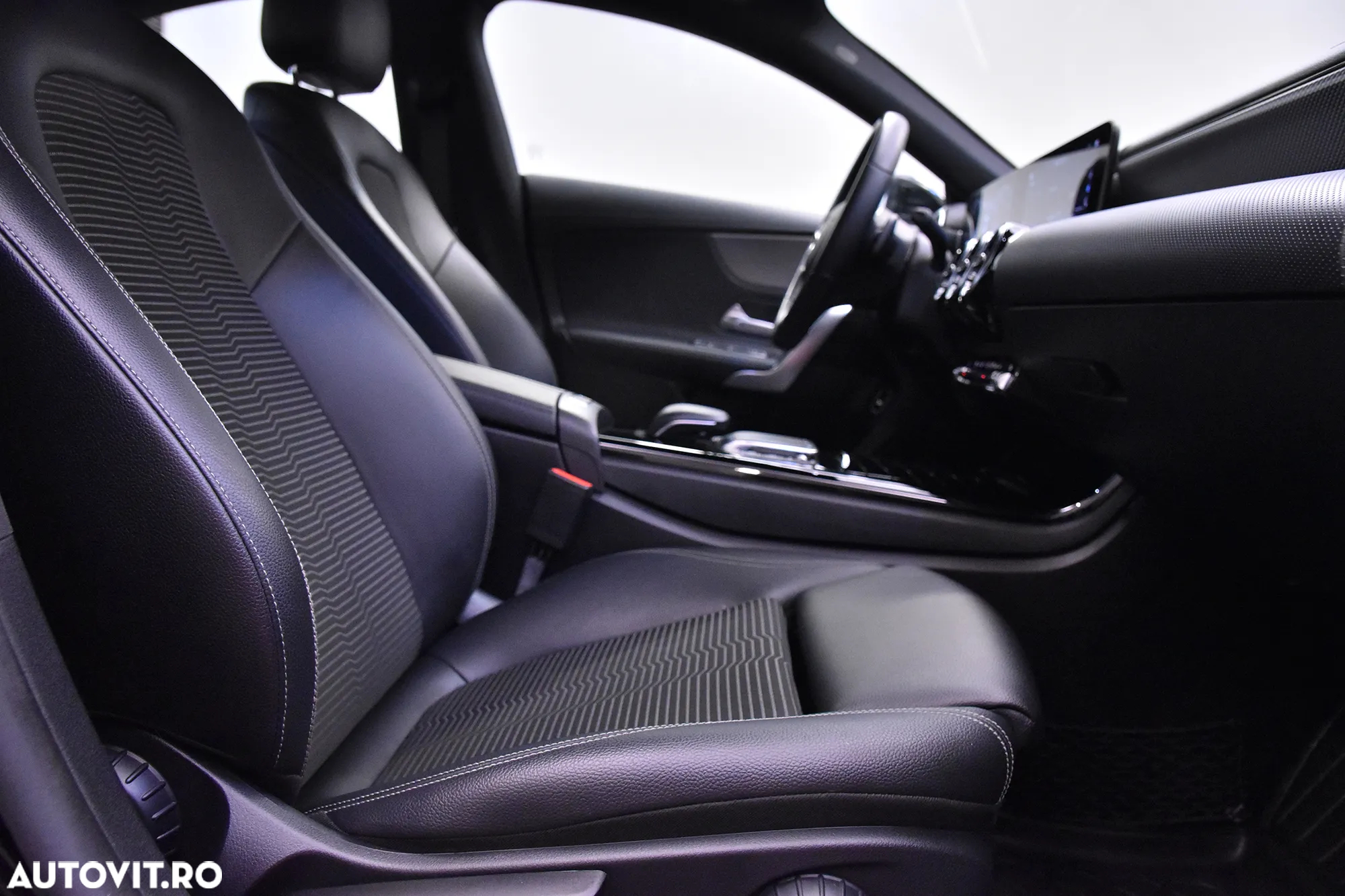Mercedes-Benz CLA 200 7G-DCT - 11
