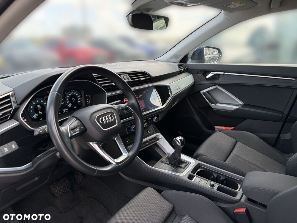 Audi Q3 Sportback - 13