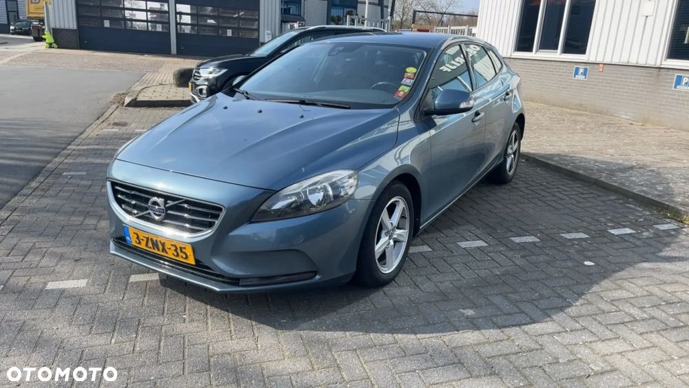Volvo V40 D2 Kinetic - 28