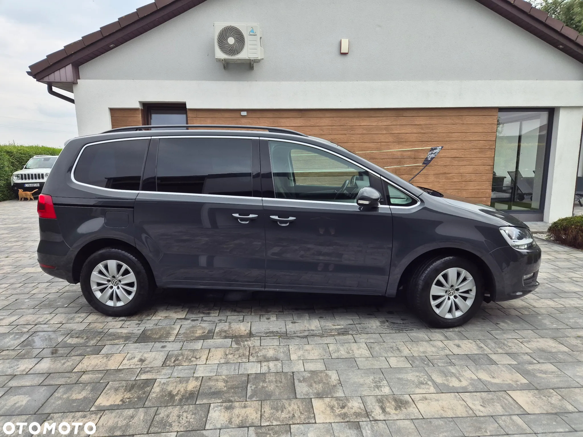 Volkswagen Sharan 2.0 TDI BlueMotion Technology Comfortline - 2