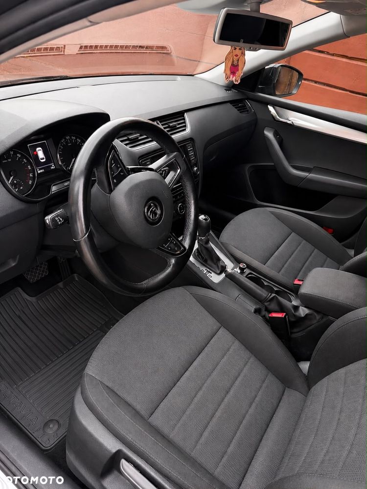 Skoda Octavia 2.0 TDI Style DSG - 4