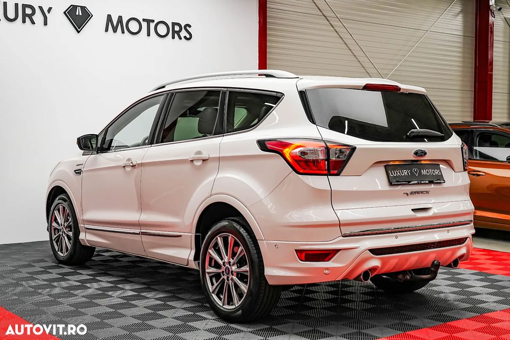 Ford Kuga 2.0 TDCi 4WD Powershift Vignale - 11