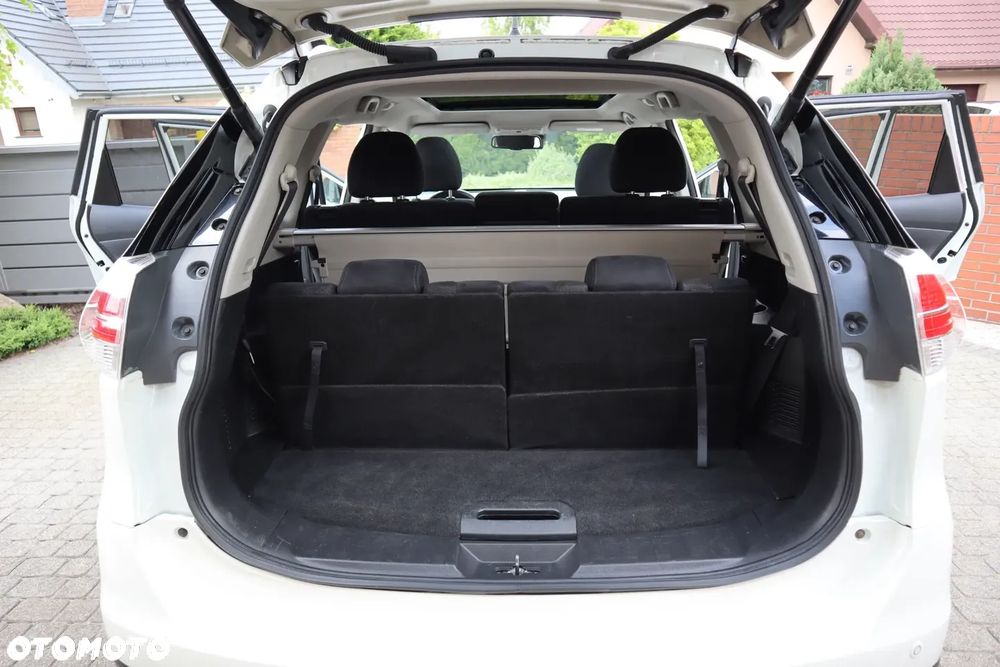 Nissan X-Trail 1.6 DCi N-Connecta - 16
