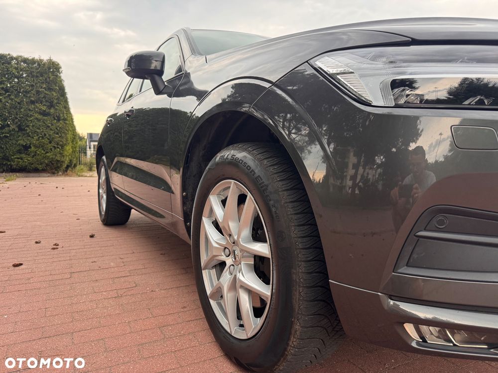 Volvo XC 60 D4 AWD Momentum - 10