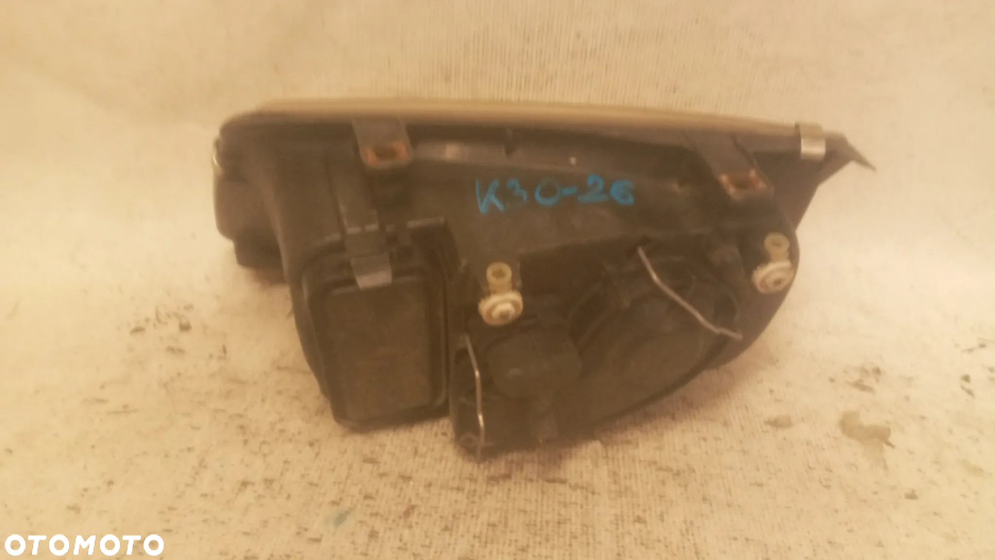 .  PRZOD PRZEDNIA LAMPA PRAWA VOLKSWAGEN BORA - 2
