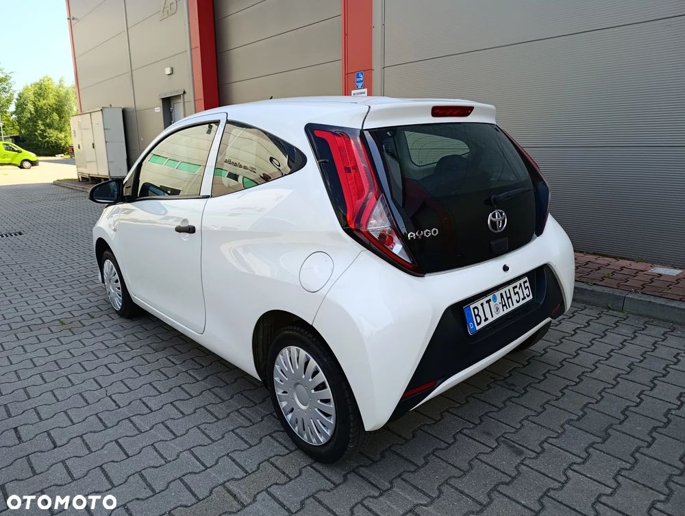 Toyota Aygo x - 10