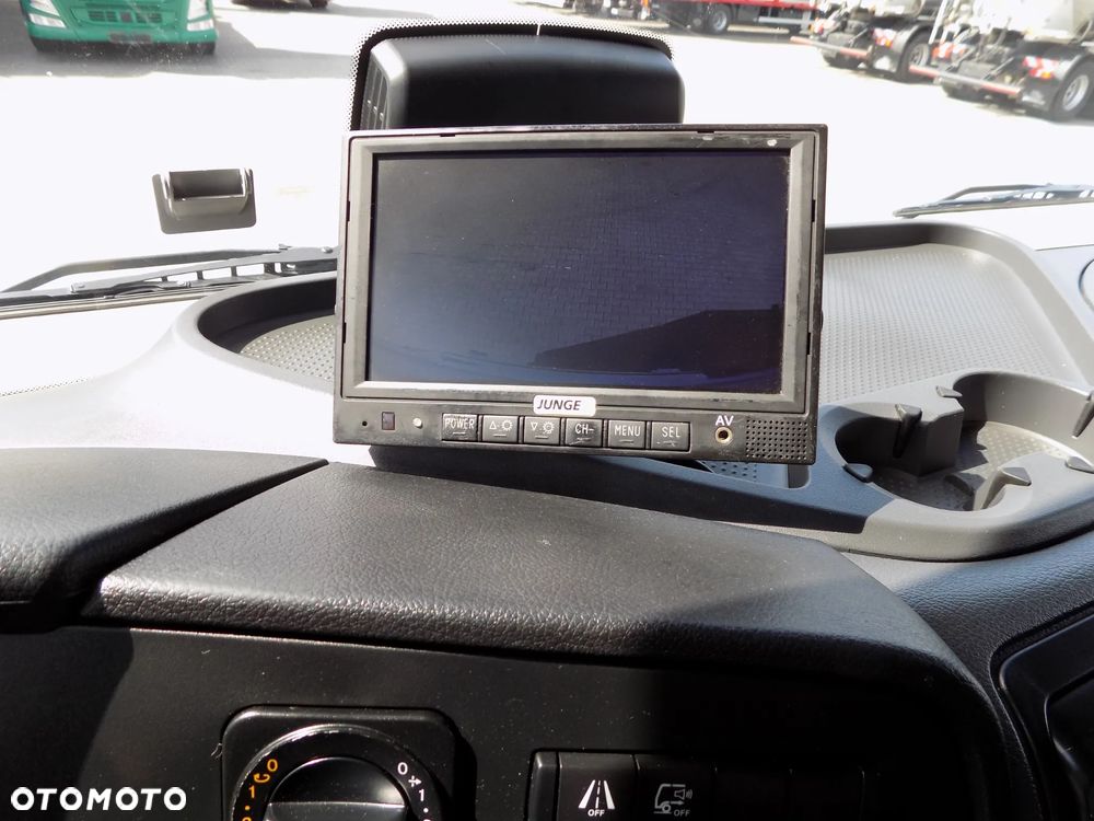Mercedes-Benz ATEGO 1523 KONTENER 6,00m - 10