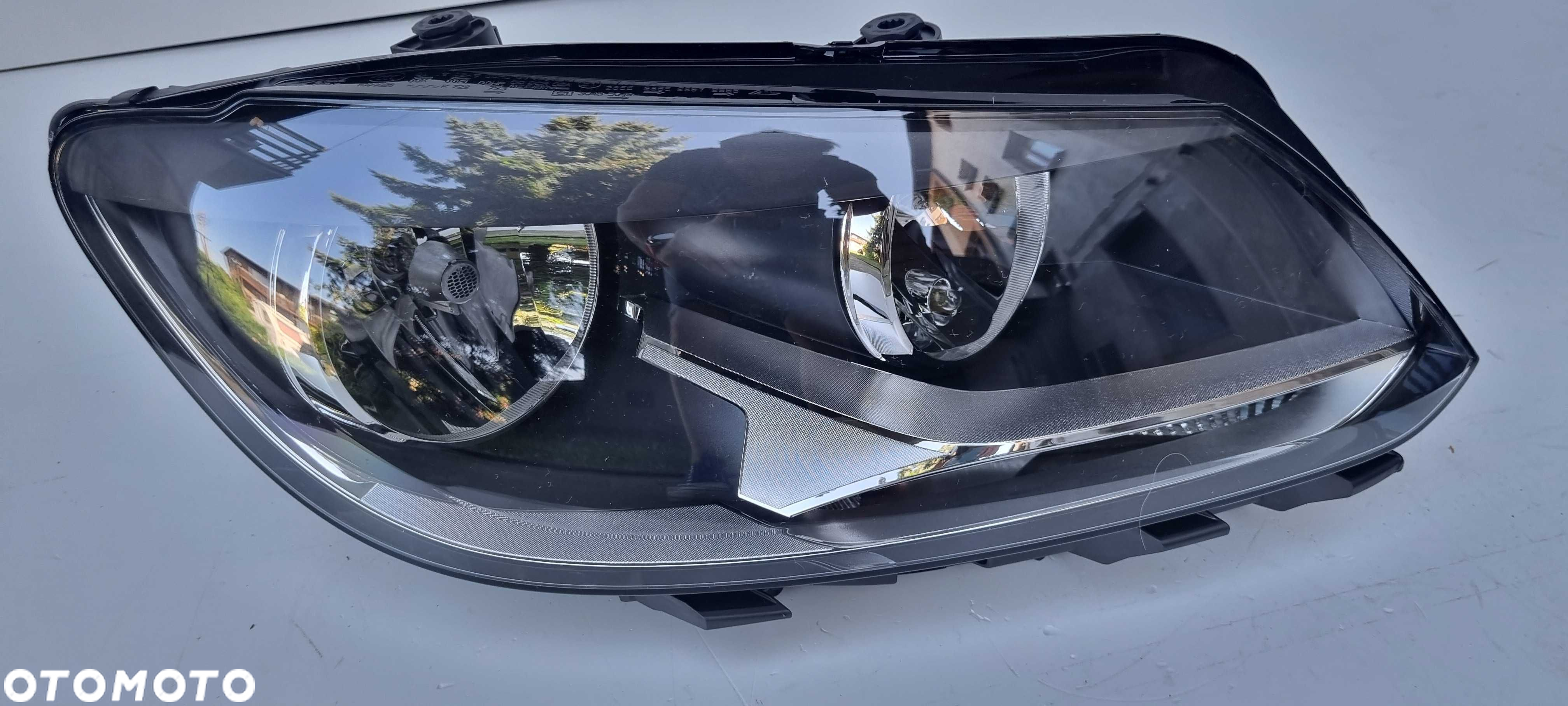 VW Touran II Lampa Reflektor Prawy r10-15 Kraków - 8