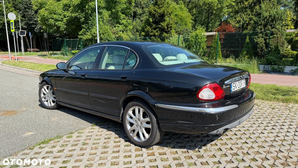 Jaguar X-Type 3.0 V6 4x4 Executive - 11