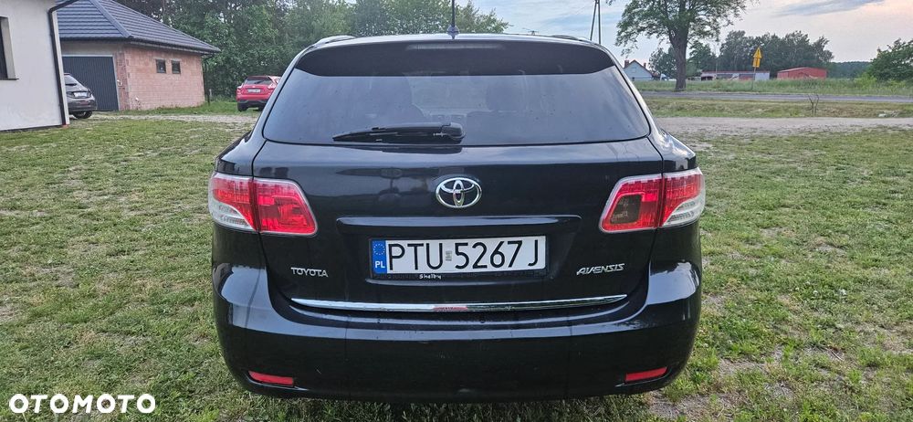 Toyota Avensis - 6