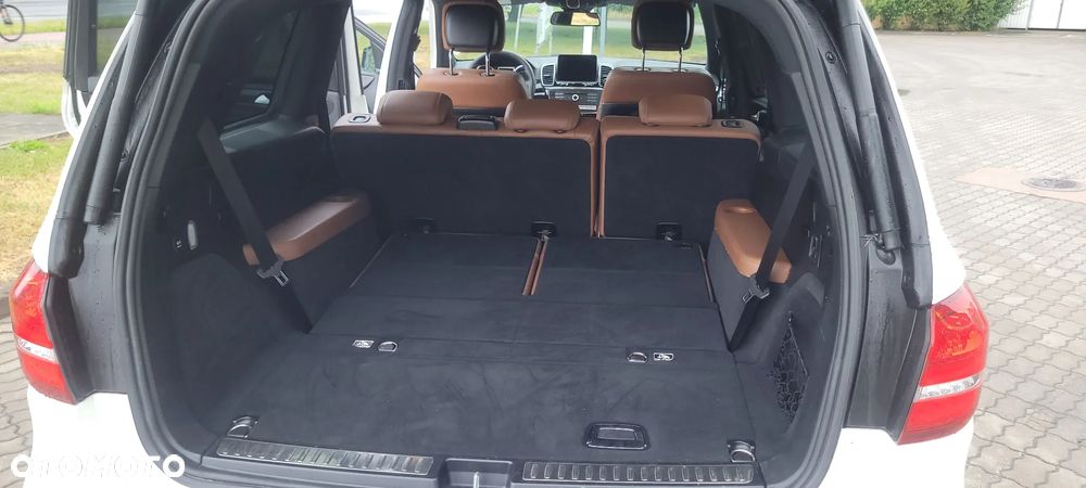 Mercedes-Benz GLS - 15