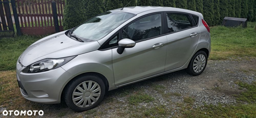 Ford Fiesta 1.25 Ambiente - 2