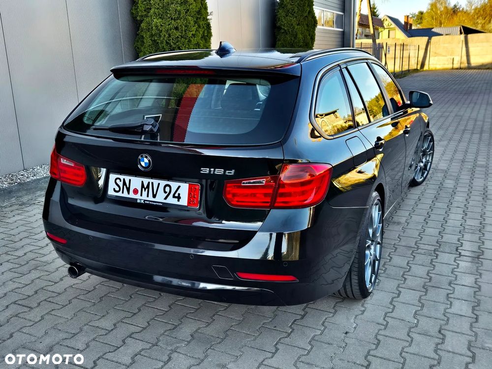 BMW Seria 3 318d DPF Edition Sport - 16