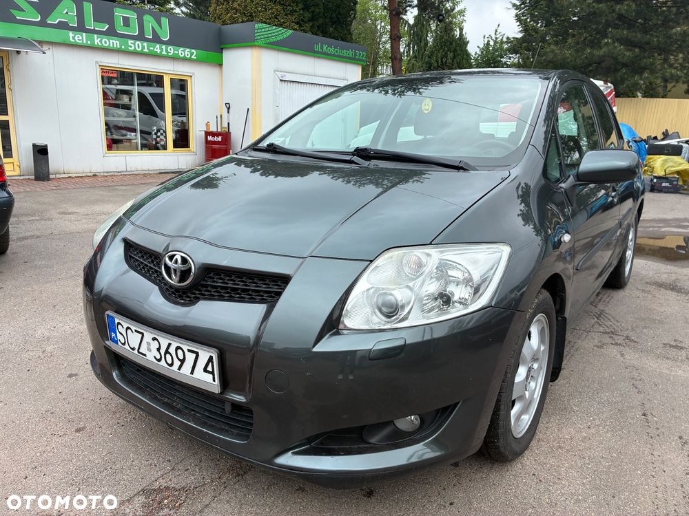 Toyota Auris - 1