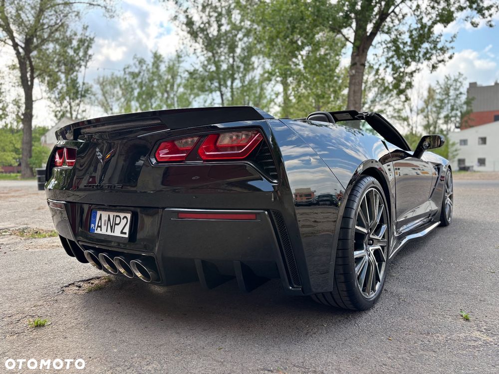 Chevrolet Corvette - 12