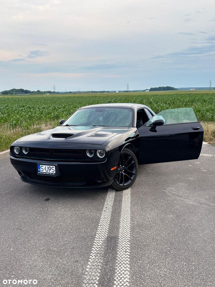 Dodge Challenger - 17