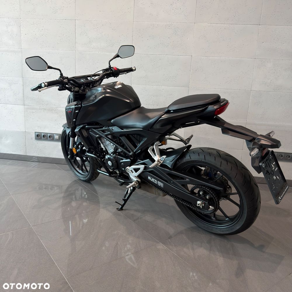 Honda CB - 8