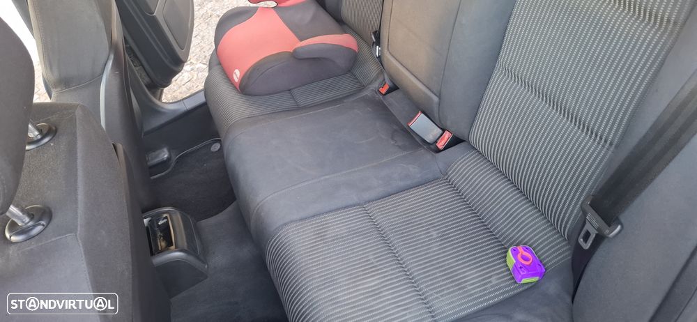 Audi A4 Avant 2.0 TDI - 7