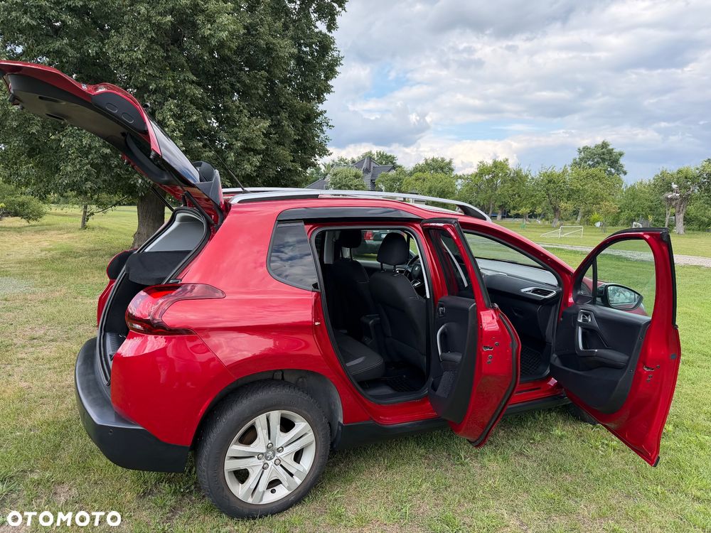 Peugeot 2008 1.2 Pure Tech Style EU6 - 5
