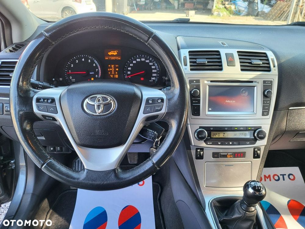Toyota Avensis - 17