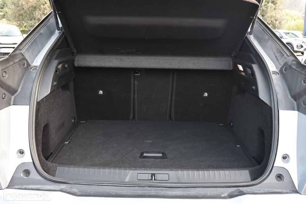 Peugeot 3008 1.2 Hybrid Allure e-DCS6 - 18