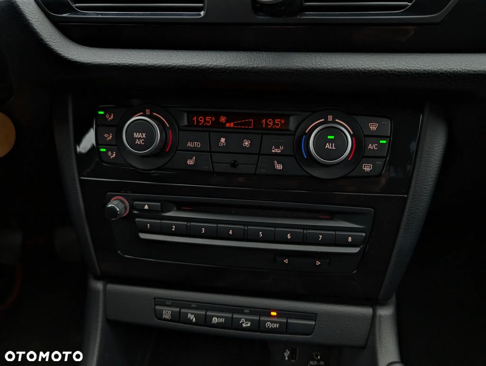 BMW X1 xDrive18d Sport Line - 11