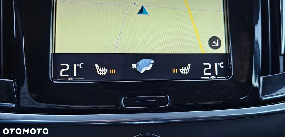 Volvo V90 D4 Geartronic Momentum Pro - 36