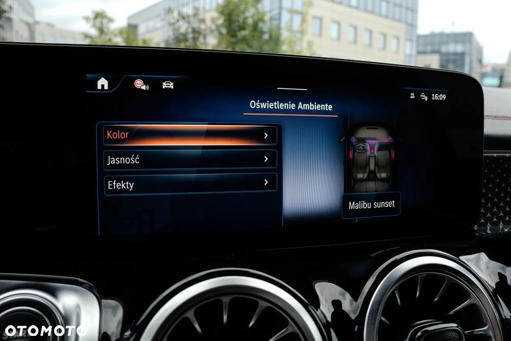 Mercedes-Benz EQB 300 66.5kWh 4-Matic AMG - 31