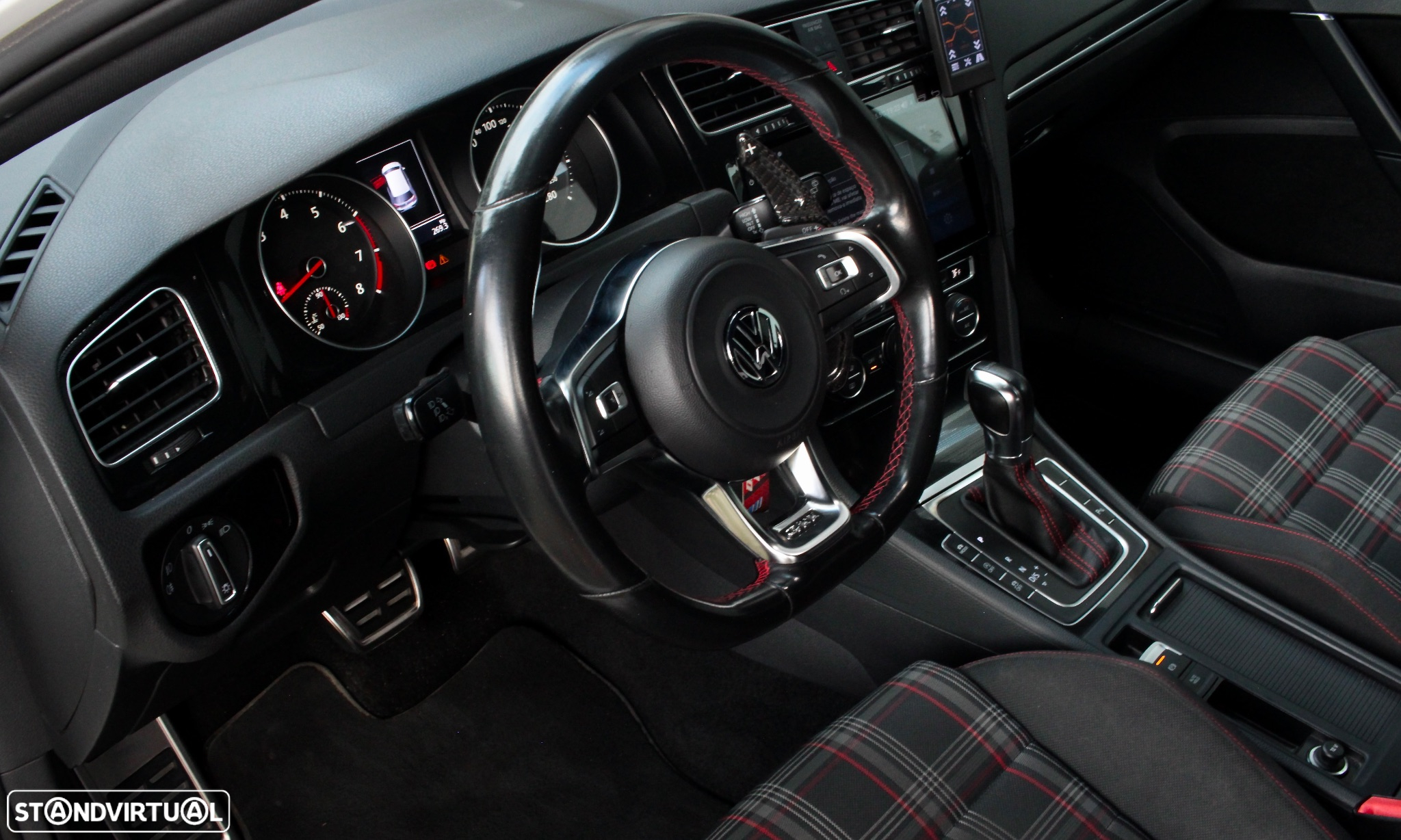VW Golf 2.0 TSi GTi DSG - 23