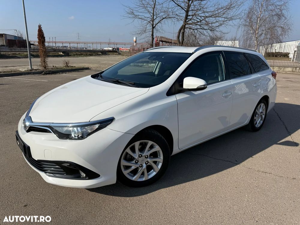 Toyota Auris 1.8 VVT-i Automatik Comfort - 1
