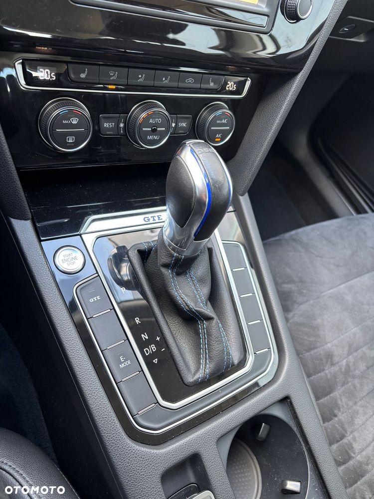 Volkswagen Passat - 22