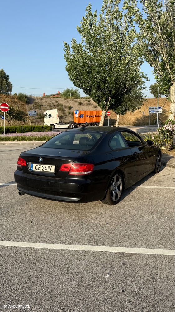 BMW 320 i Coupe Auto - 16