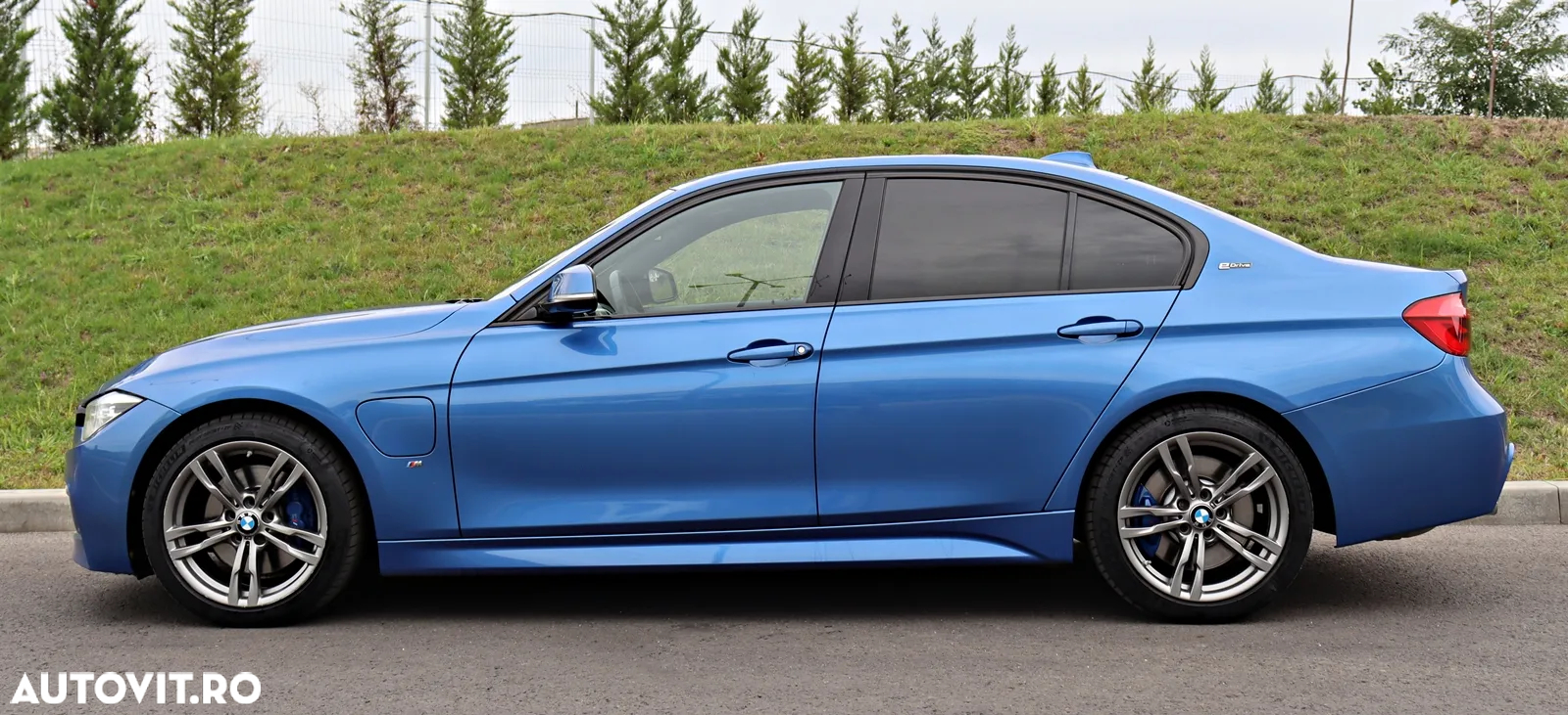 BMW Seria 3 330e iPerformance M Sport - 6