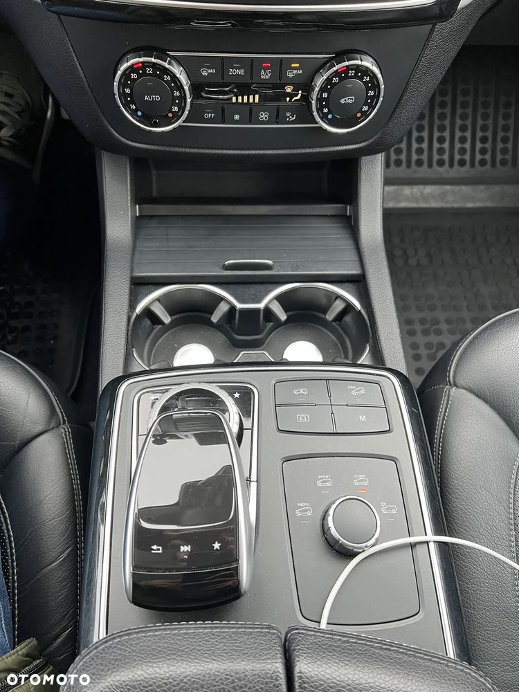 Mercedes-Benz GLE 350 d Coupe 4Matic 9G-TRONIC AMG Line - 26