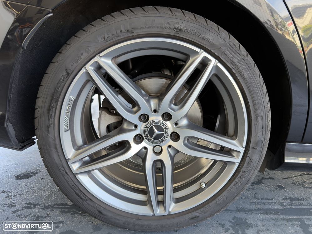 Mercedes-Benz E 220 d AMG Line - 18