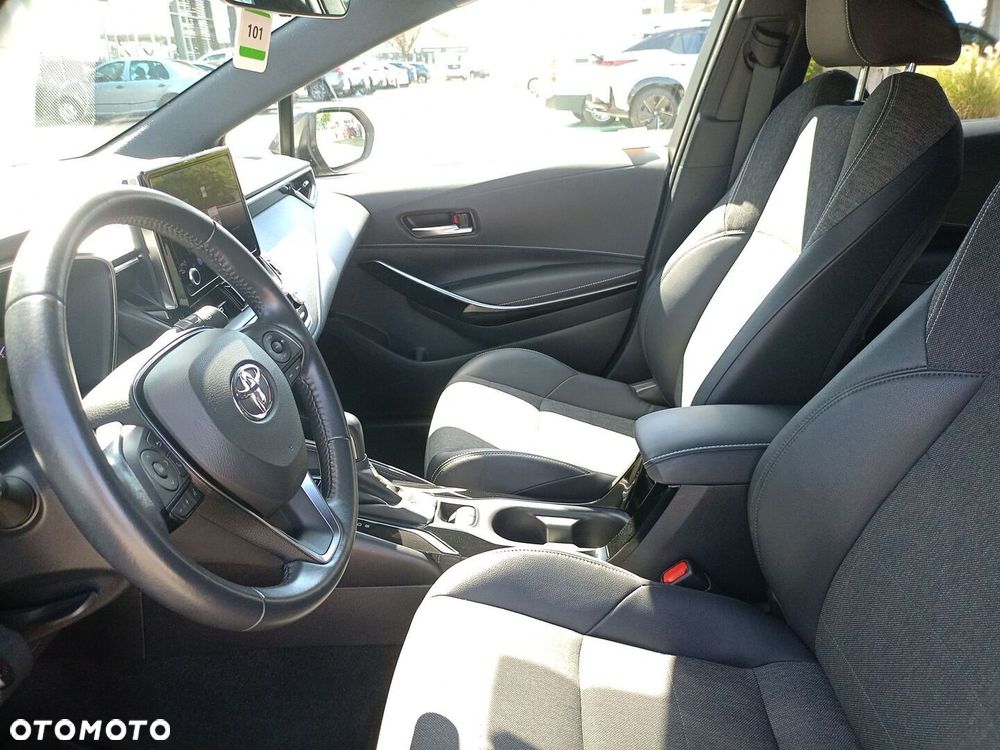 Toyota Corolla 1.8 Hybrid Comfort - 12