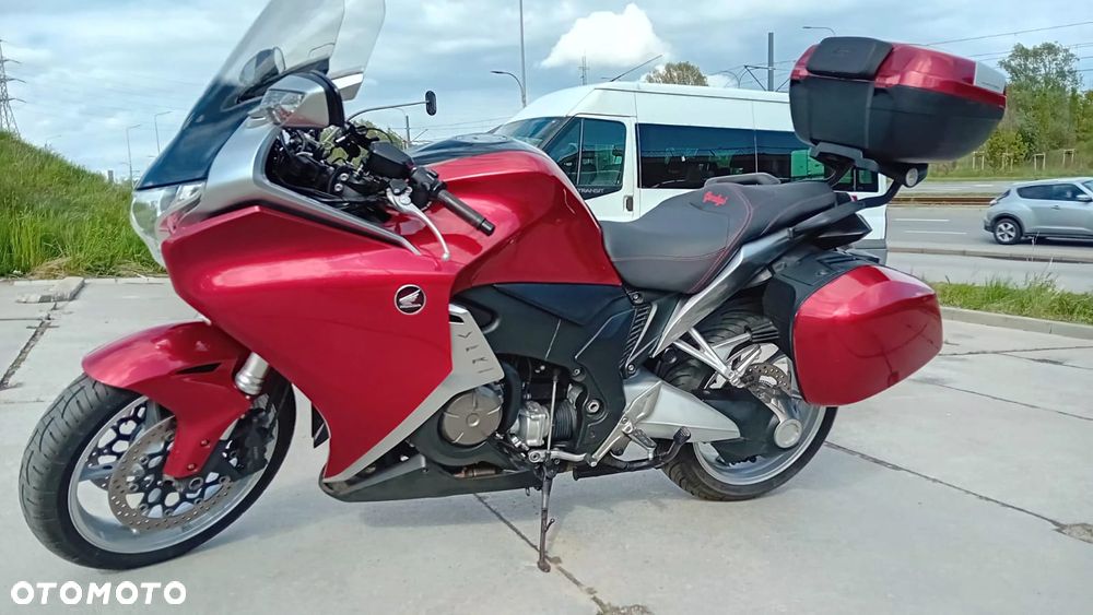 Honda VFR - 3