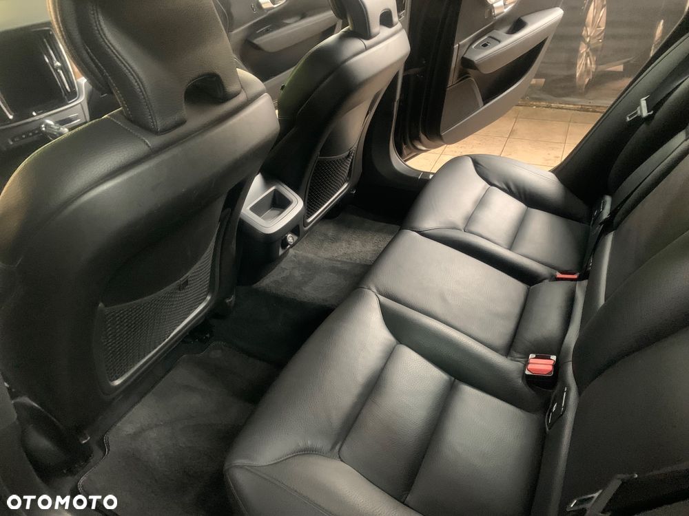 Volvo V90 D4 Inscription - 16