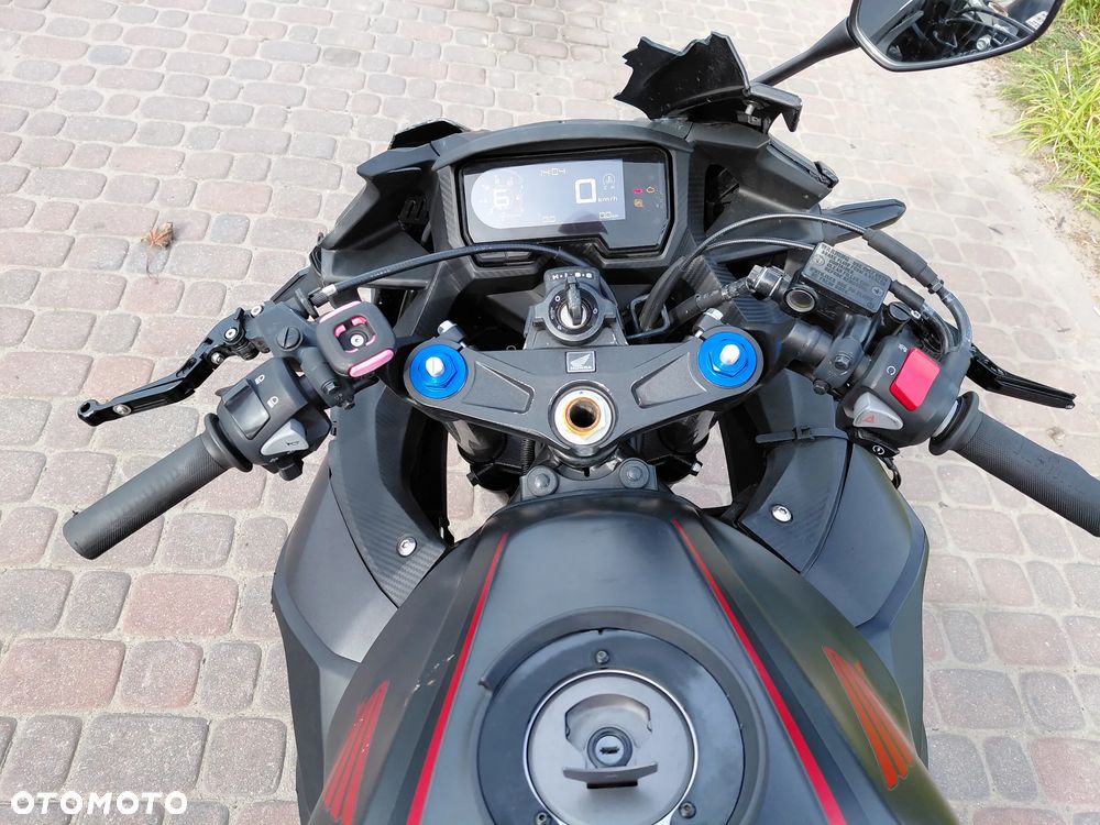 Honda CBR - 23